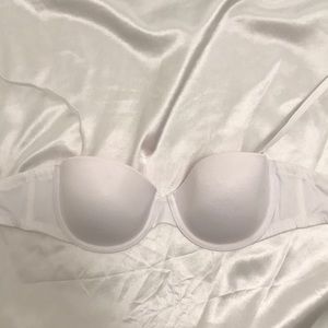 White strapless bra